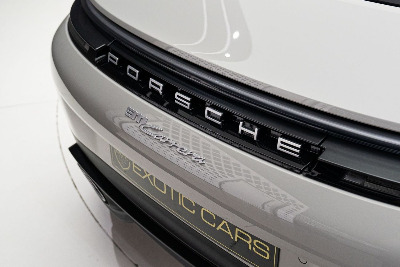 Porsche 911 Carrera 4 3.0L (444 HP) Convertible