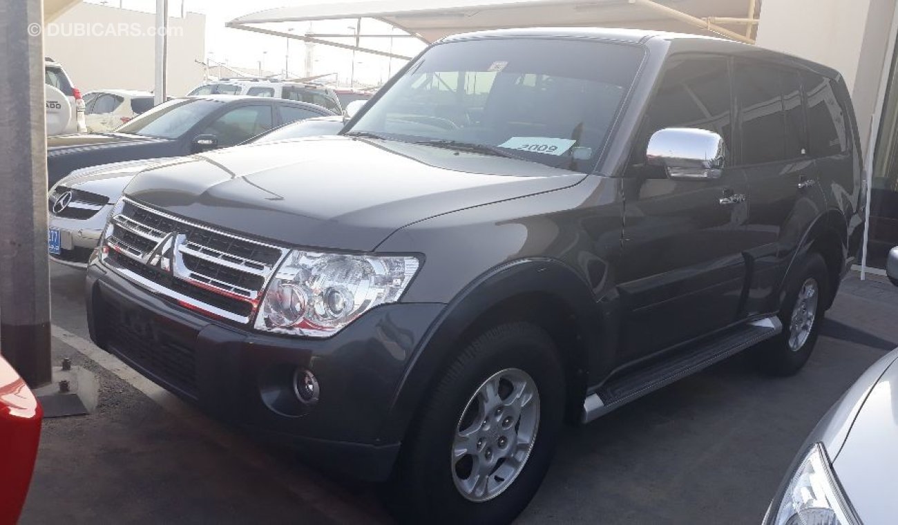 Mitsubishi Pajero 2009 Pajero GLS 4x4 ...Car in New condition 7 seater .wellmaintaned .New tyers all