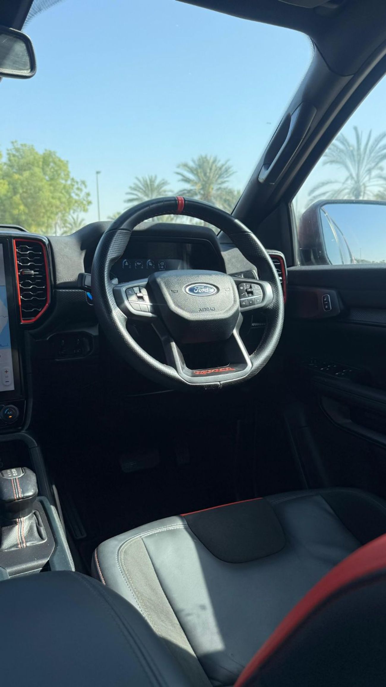 فورد رينجر رابتور Double Cabin Pickup 3.0L V6 Twin Turbo Petrol engine 4WD 360° Camera Automatic Gear 5 Seats 4 Doors