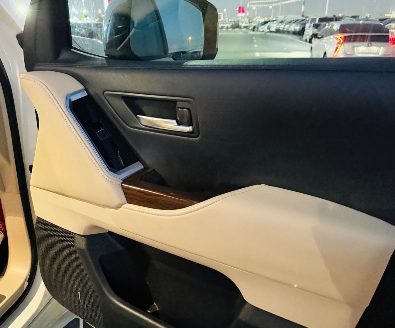 تويوتا لاند كروزر GXR 3.5L