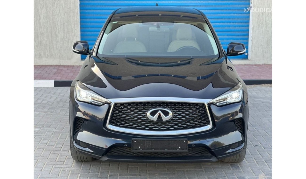 إنفينيتي QX50 لاكس برواسيست اسينشال اوتوجراف