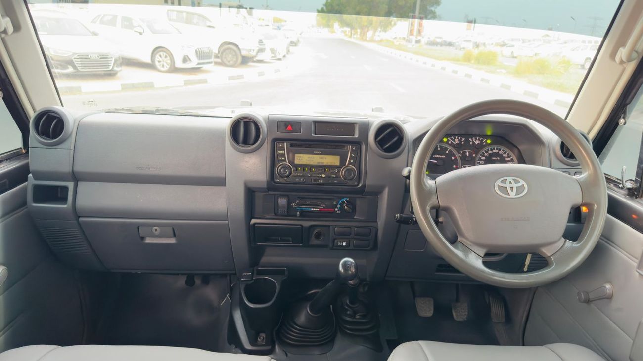 Toyota Land Cruiser HARDTOP | MANUAL TRANSMISSION | 7 SEATER | 4.5L DIESEL ENGINE | RHD