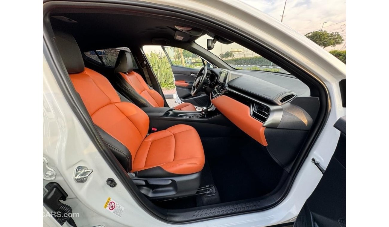 Toyota CHR 2018 PUSH START 2.0L AWD CANADA SPEC