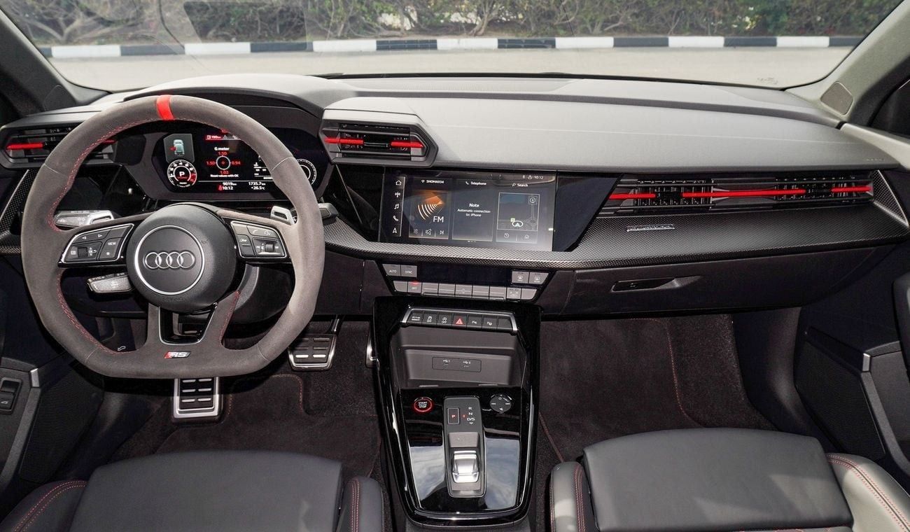 أودي RS3 TFSI quattro 2.5L Sportback