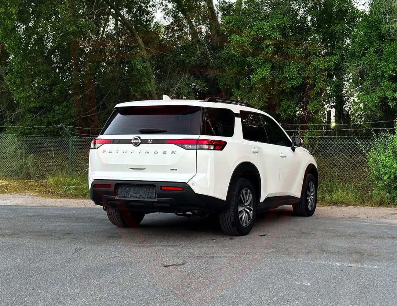 نيسان باثفايندر SV 3.5L V6 | GCC Specs | Accident-Free | Excellent Condition | 1327/Month