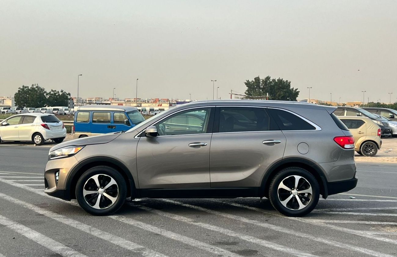 Kia Sorento 2016 Kia Sorento EX 3.3L V6 FWD-Petrol Rear Camera & Sensor - Leather Seat - 75000 mileage -31999 AE