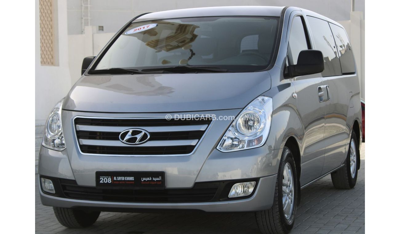 هيونداي جراند ستاريكس هيونداي h1 جراند استاركس 2017 وارد كوريا أوراق جمارك بحالة ممتازة بدون حوادث