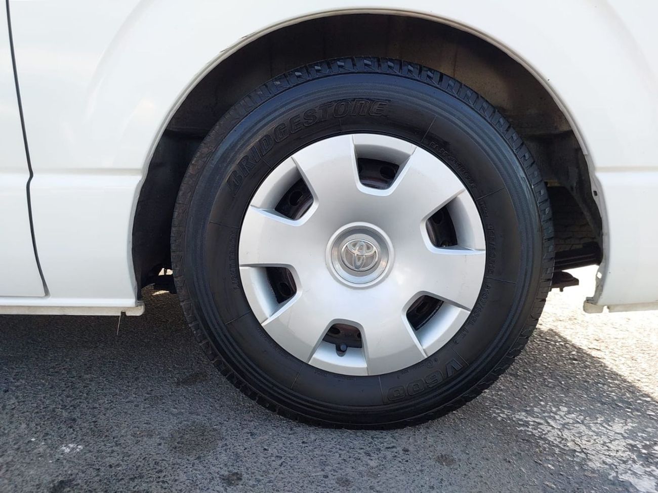 Toyota Hiace TOYOTA HIACE VAN RHD 2007 MODEL 2.0 L PETROL AUTOMATIC(PM71193)