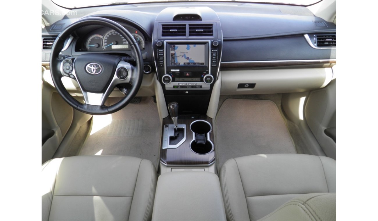 Toyota Camry 2015 top of the range Ref #256