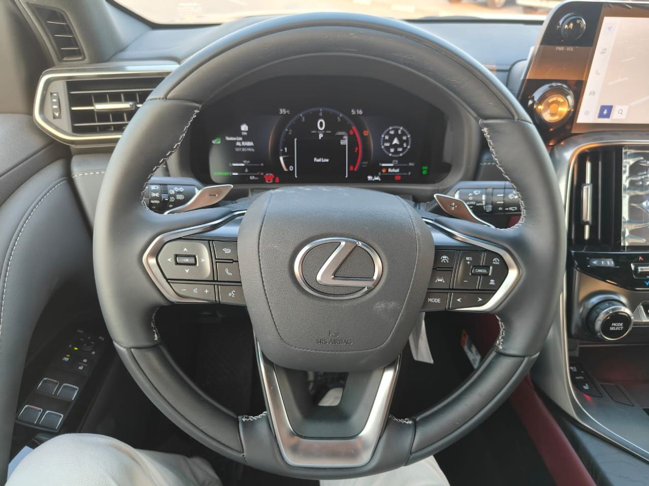 لكزس LX 600 2026 Lexus LX600 Signature (7-Seater) 3.5L V6 Twin-Turbo Petrol A/T 4WD Export Only