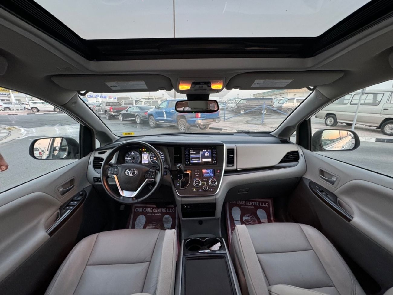 Toyota Sienna 2019 XLE SUNROOF 4x4 FULL OPTION US SPEC