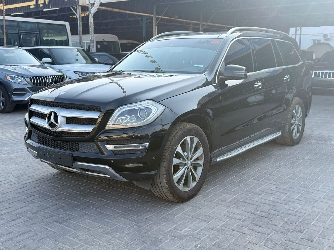 Mercedes Benz GL450 STD (NON GCC)