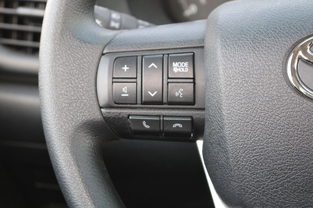 Toyota Hilux TOYOTA HILUX 2.4L DIESEL DOUBLE CABIN 4X4 BASIC AUTOMATIC