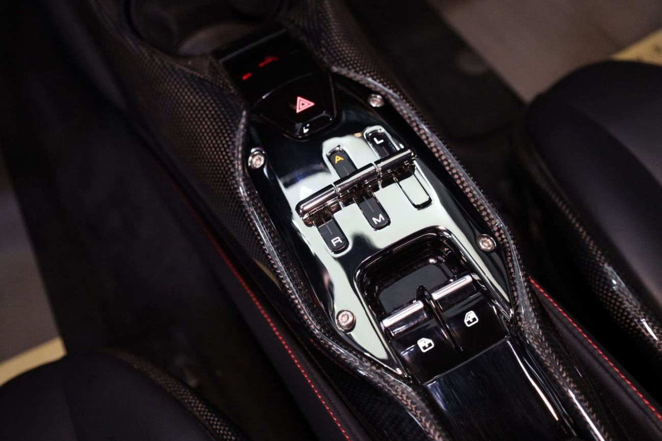 Ferrari SF90 Stradale 2022 Ferrari SF90 Stradale, Apple CarPlay, JBL Audio, 360° Camera, Daytona Racing Seats!!