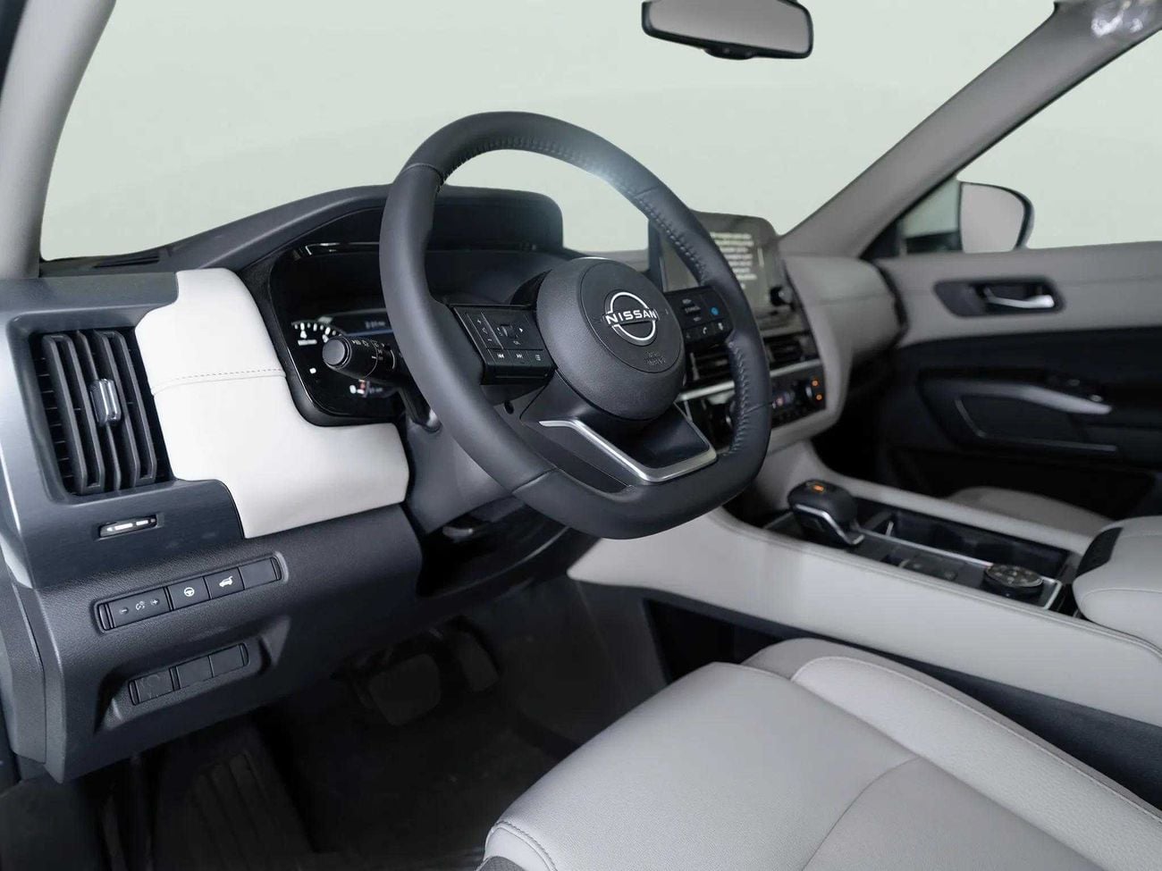 Nissan Pathfinder SV 3.5