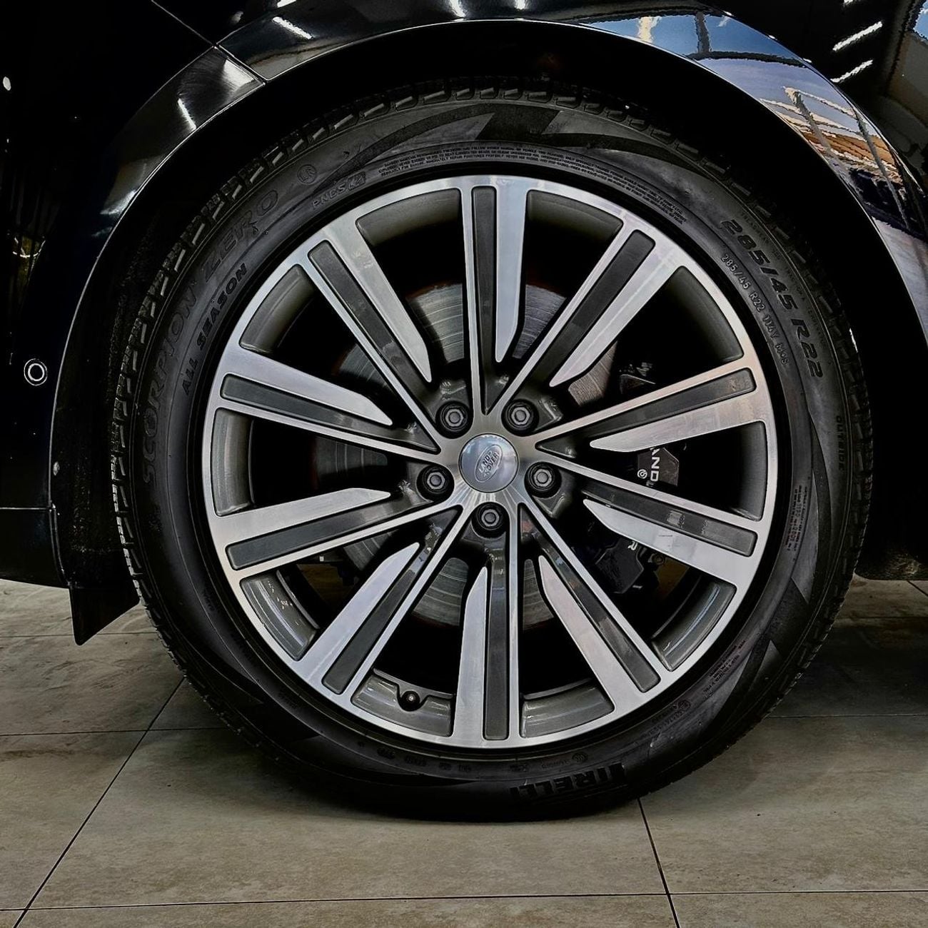 Land Rover Range Rover First Edition P530 4.4L