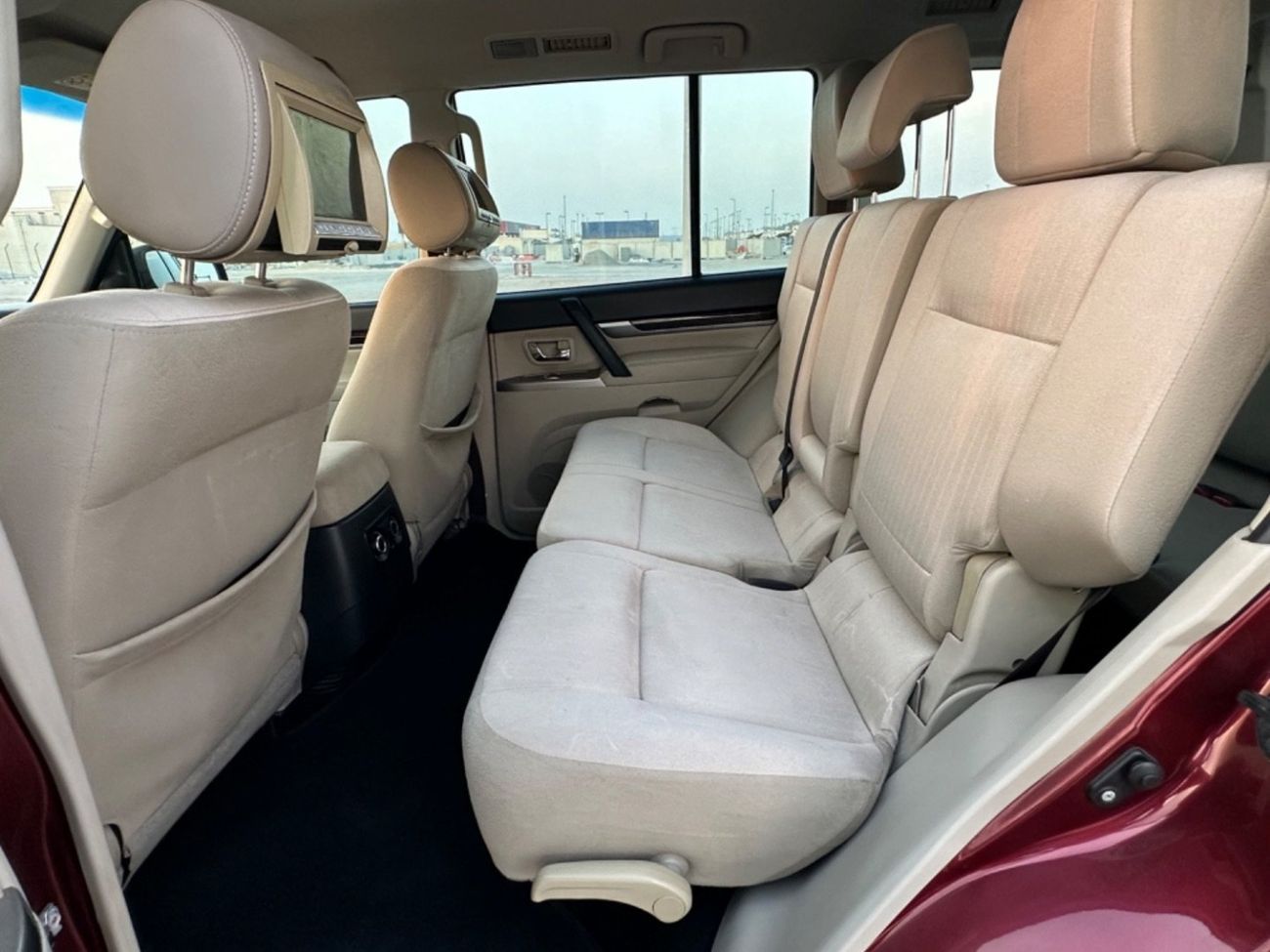 Mitsubishi Pajero Std 3.5L MODEL 2017 GCC CAR PERFECT CONDITION INSIDE AND OUT SIDE