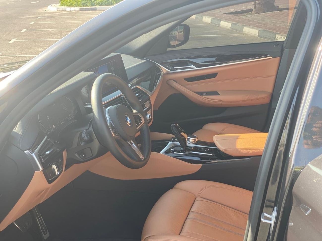 بي أم دبليو 520i