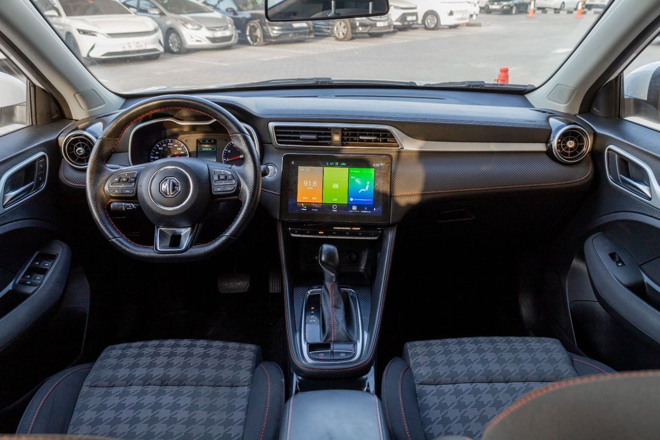 أم جي ZS Std 1.5L