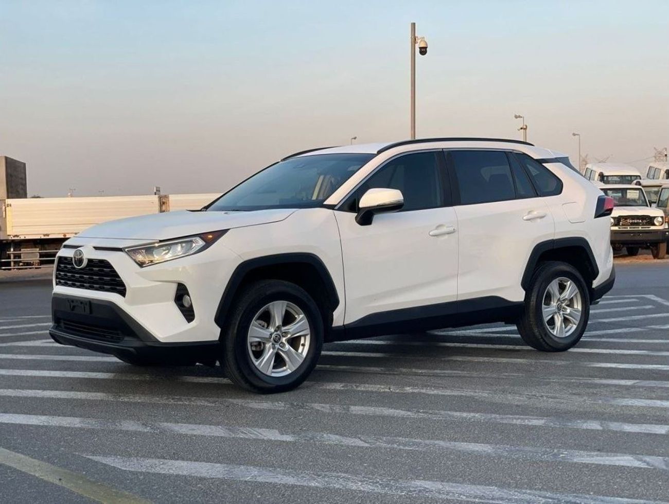 تويوتا راف ٤ 2021 Toyota Rav4 XLE 4x4 AWD MidOption+ 2.5L V4 - Low  8,400 Mileage ---UAE PASS