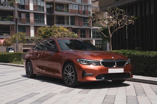 بي أم دبليو 330i