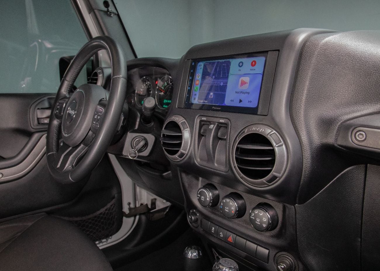 Jeep Wrangler Sport 3.6L A/T