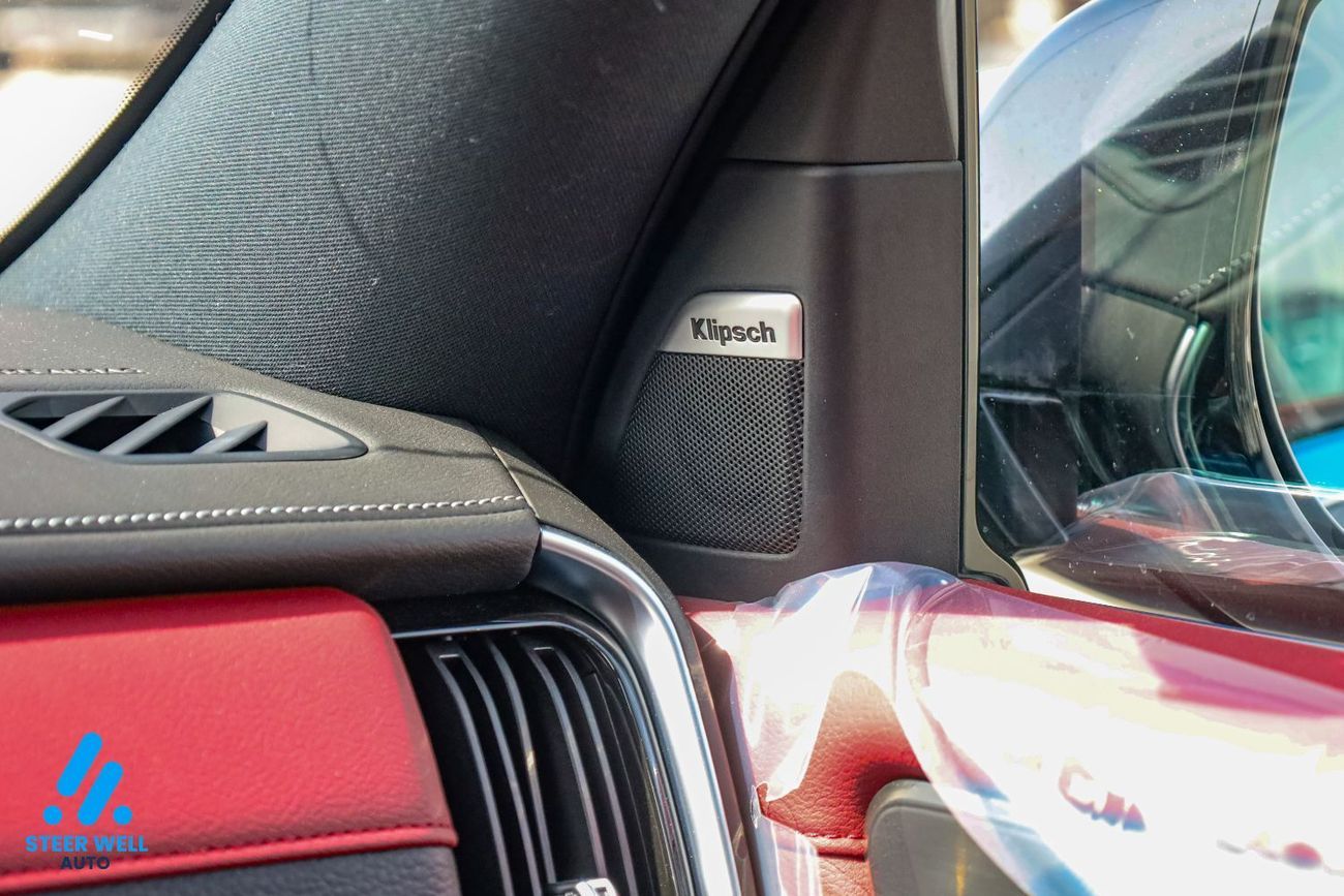 نيسان باترول LE Platinum | GCC | 3.5L V6 | AWD | 9AT | 8-Seater SUV | Height Control | Red Inter | Export Only