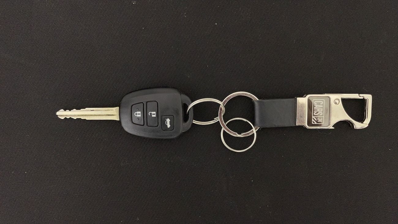 تويوتا يارس SE 1.5 | بدون دفعة مقدمة | اختبار القيادة في المنزل