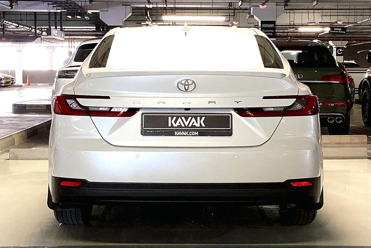 تويوتا كامري XLE | شامل الضمان | 0 ﺪﻔﻋﺓ ﺃﻮﻟﻯ