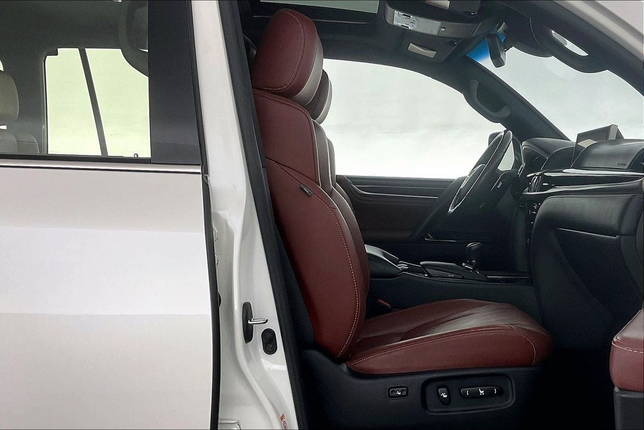 Lexus LX570 5.7 PLATINUM AUTO 4WD SHIMAMOKU GRAY | Guaranteed Warranty | 0 Down Payment
