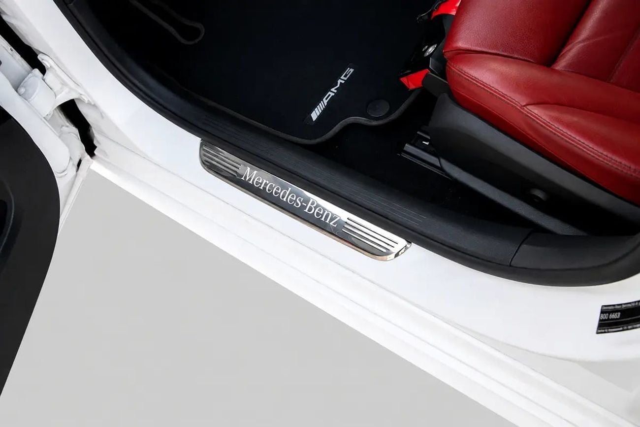 مرسيدس بنز C 200 AMG MERCEDES C200 - MODEL - GCC SPECS - NO ACCIDENT - FULL SERVICE HISTORY