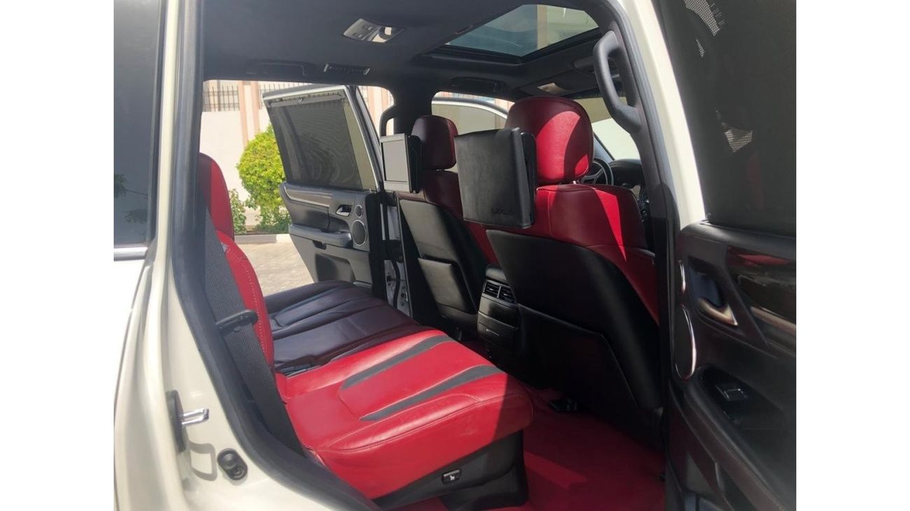 Lexus LX 570 Signature Black Edition LX570 SIGNAITUR 2018 (صبغ وكاله بدون حوادث) ,Free accident ،٪؜ Original pain