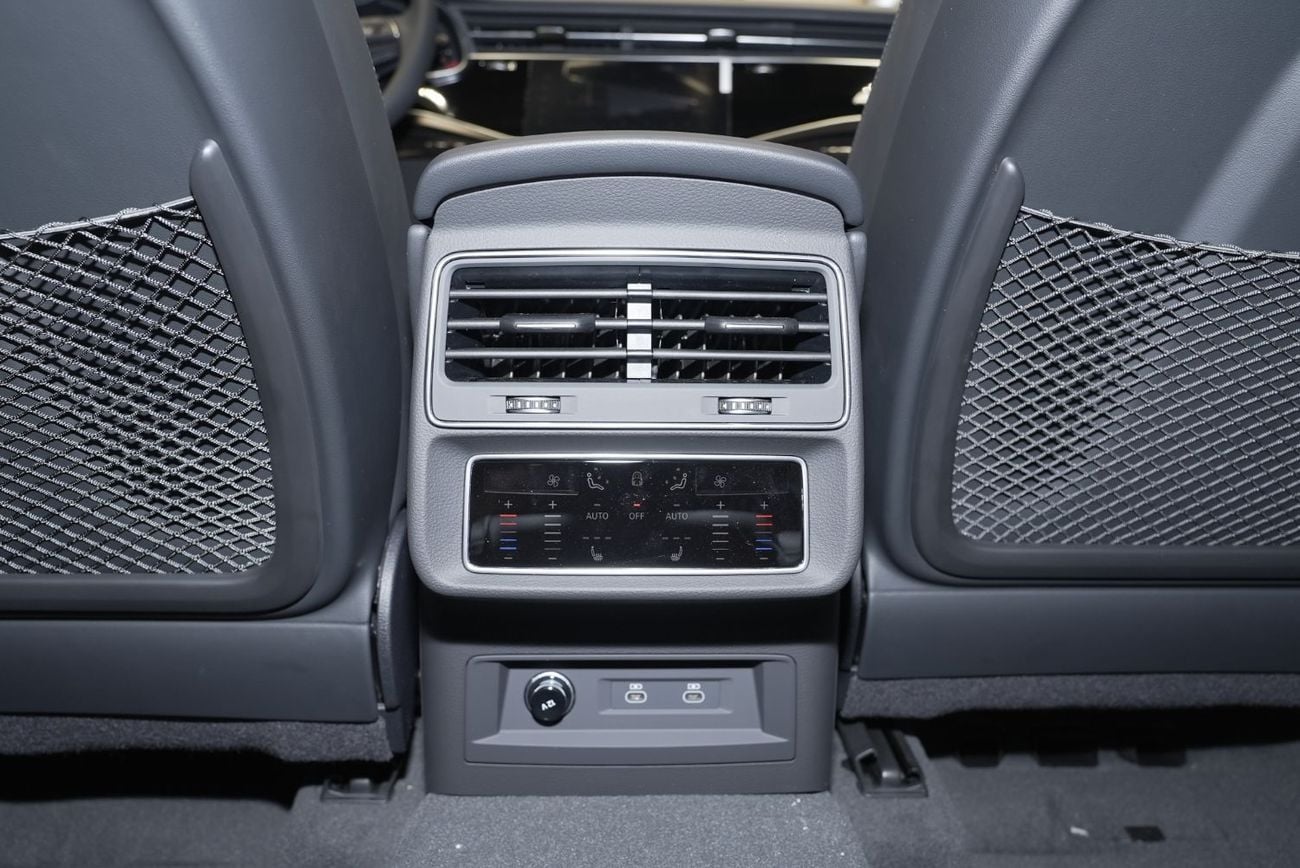 Audi Q8 etron AUDI Q8 S-LINE SPORT 2025 NEW