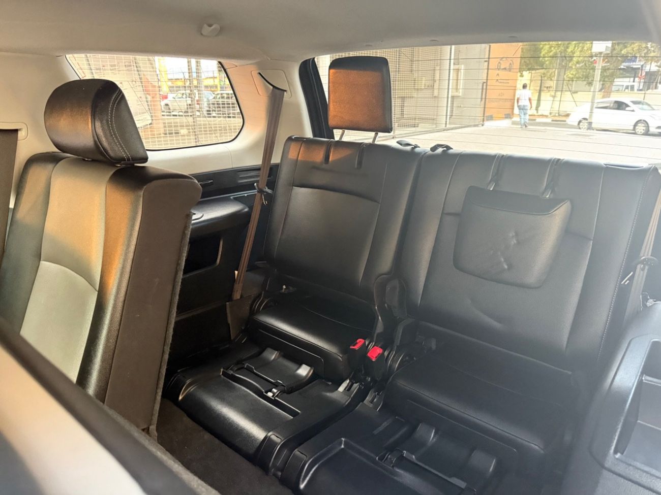 تويوتا Runner4 2017 SR5 PREMIUM SPORT 7 SEATER 4x4 USA SPEC