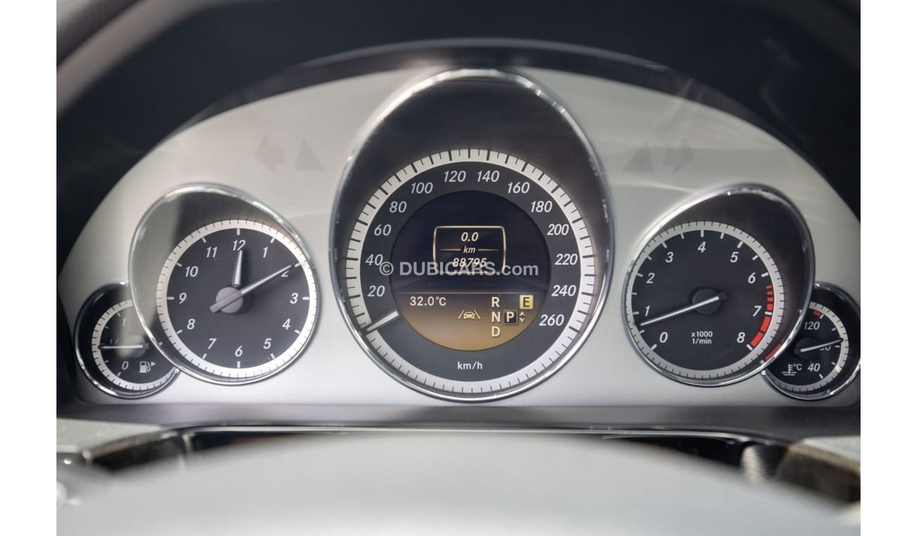 Mercedes-Benz E300 Elegance