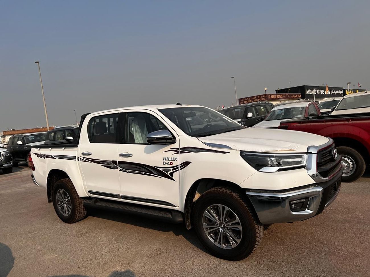 Toyota Hilux SGLX S GLX 2.4L 4WD A/T Toyota Hilux DC S/GLX 2.4L 4WD A/T