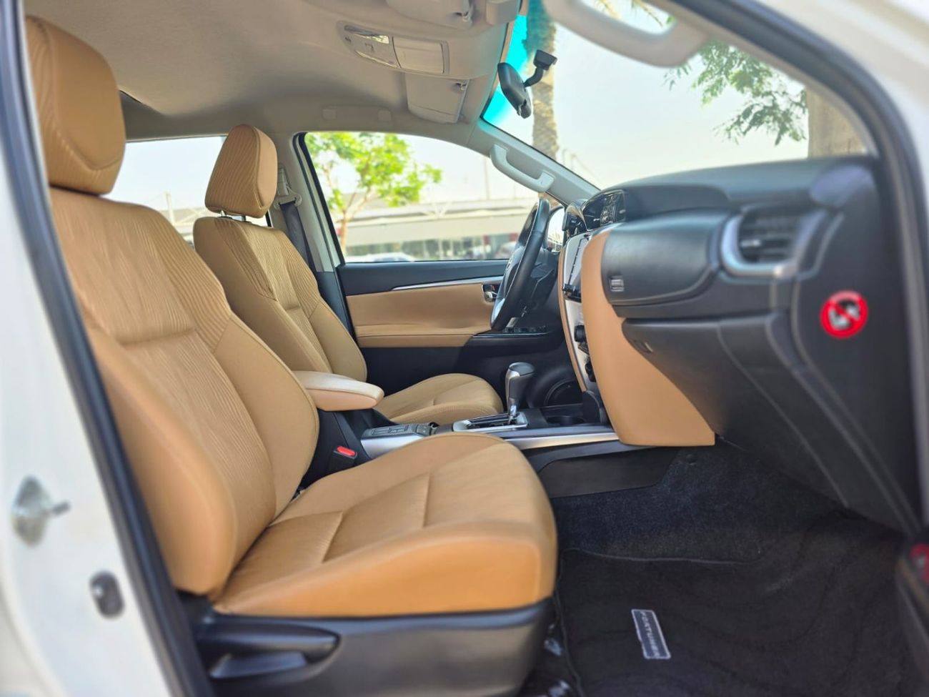 تويوتا فورتونر GXR 4.0L (278 HP)