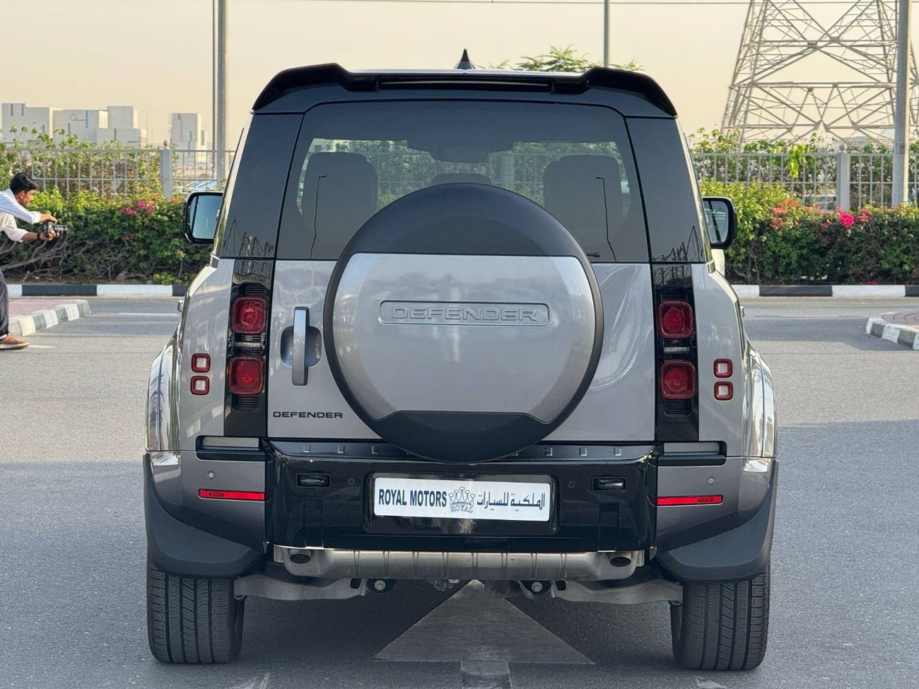 لاند روفر ديفندر P400 110 HSE 3.0L (5 Seater)