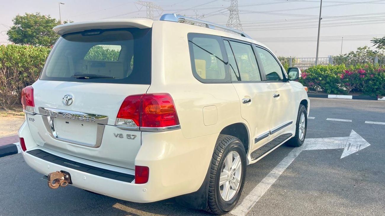 تويوتا لاند كروزر VXR 5.7L AWD