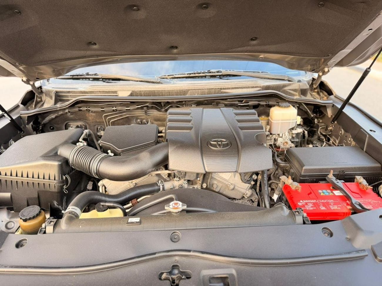 Toyota Land Cruiser GXR 4.6L