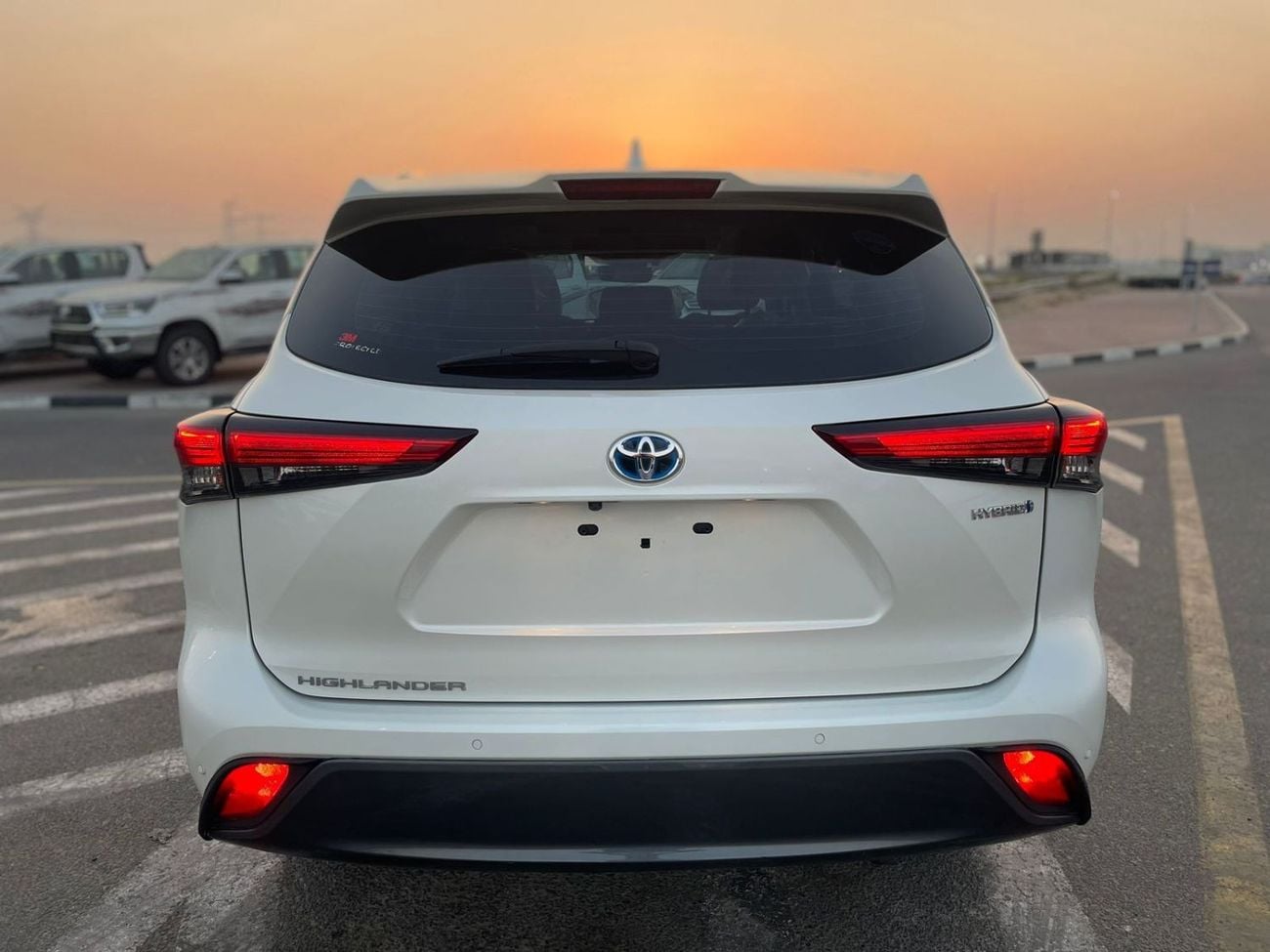 Toyota Highlander VXR 2020 Toyota Highlander Platinum VX.R Gcc Specs - Hybrid 2.5L V4 - Al Futtaim Serviced - HUD 360*