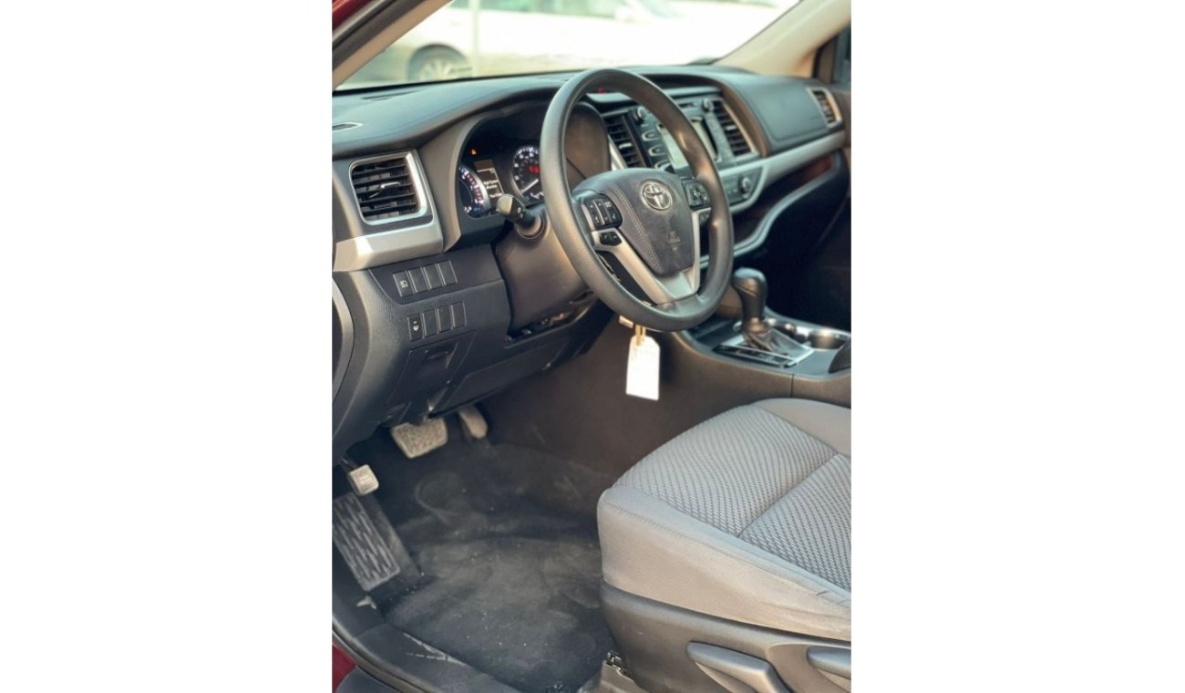 تويوتا هايلاندر *Offer*2019 Toyota Highlander LE 2.7L V4 / Export only