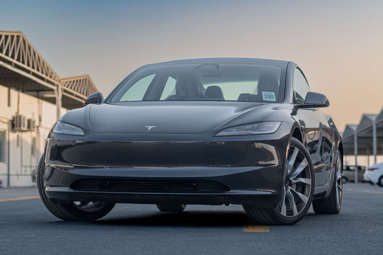 Tesla Model 3 Rear-Wheel Drive