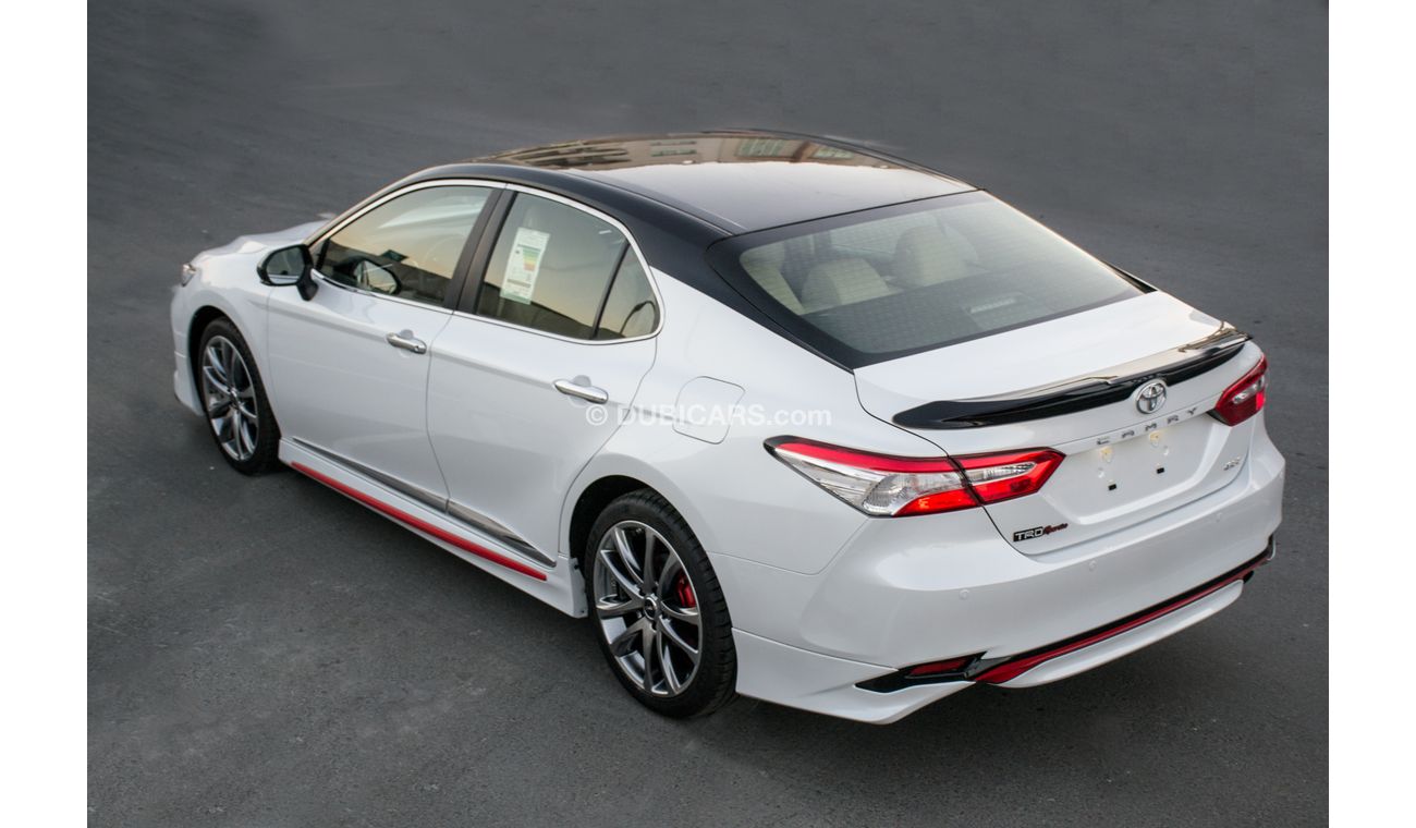 Toyota Camry GLE - 2.5L - TRD SPORTIVO