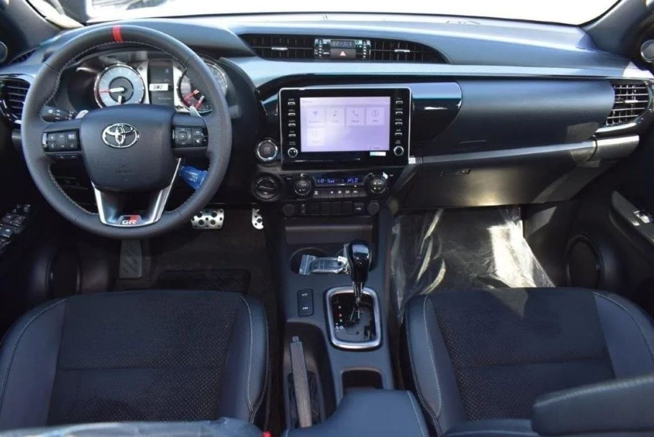 تويوتا هيلوكس Toyota Hilux GR Sport Diesel 2.8L V6 Full Option 2024