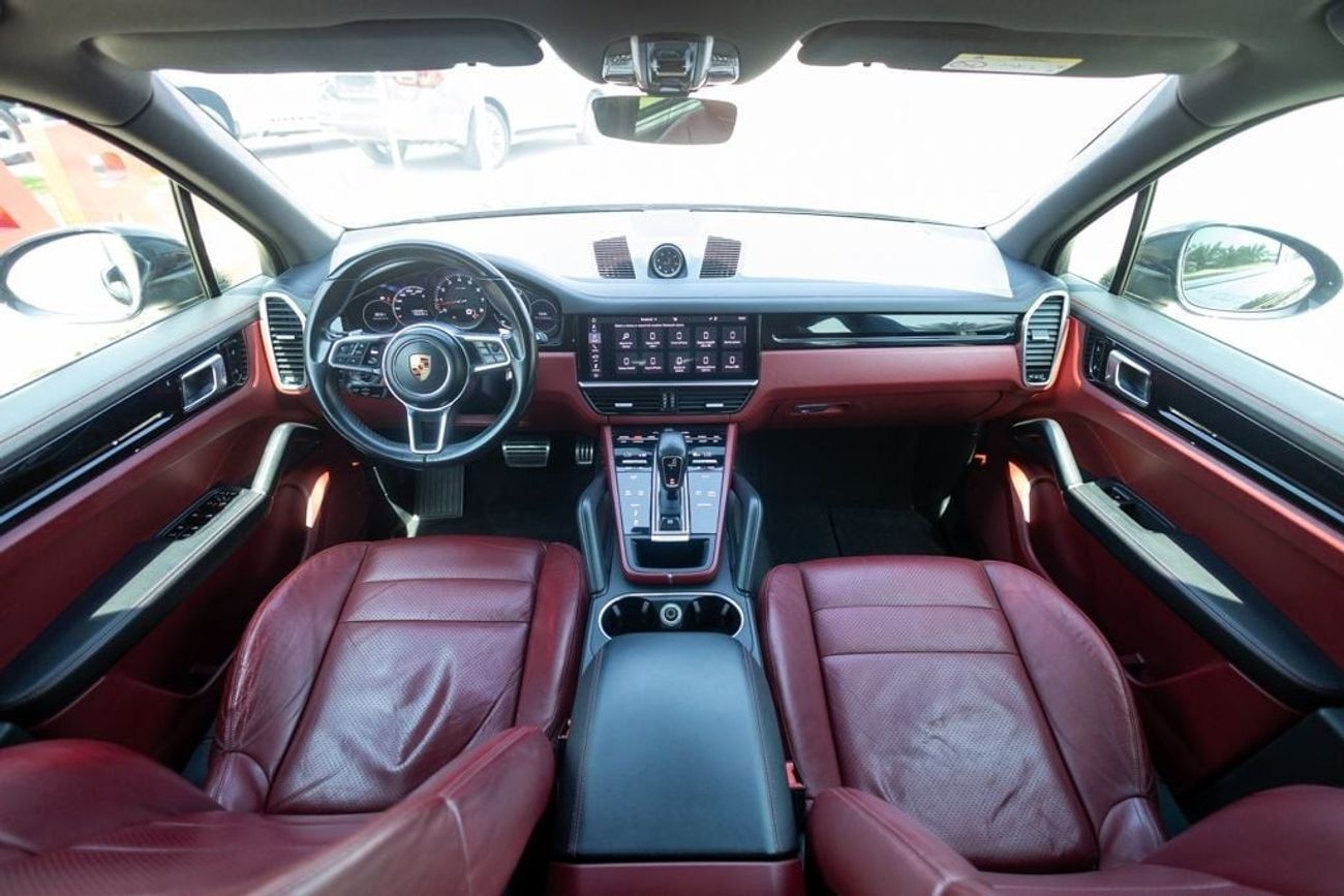 Porsche Cayenne S 2.9L (440 HP)