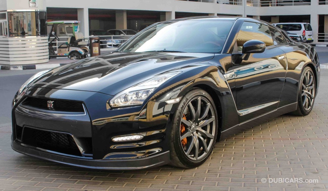 نيسان GT-R premium edition