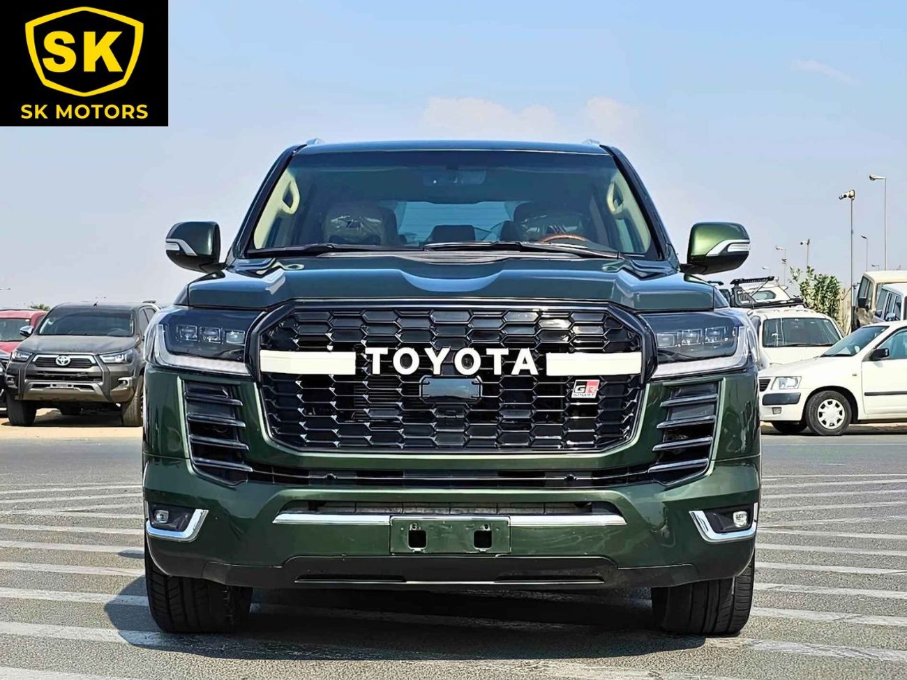 Toyota Land Cruiser VXR/ V8 4.6L/ 2022/ GR SPORT BODY KIT/ FULL OPTION/ SPECIAL COLOR/ EXPORT ONLY