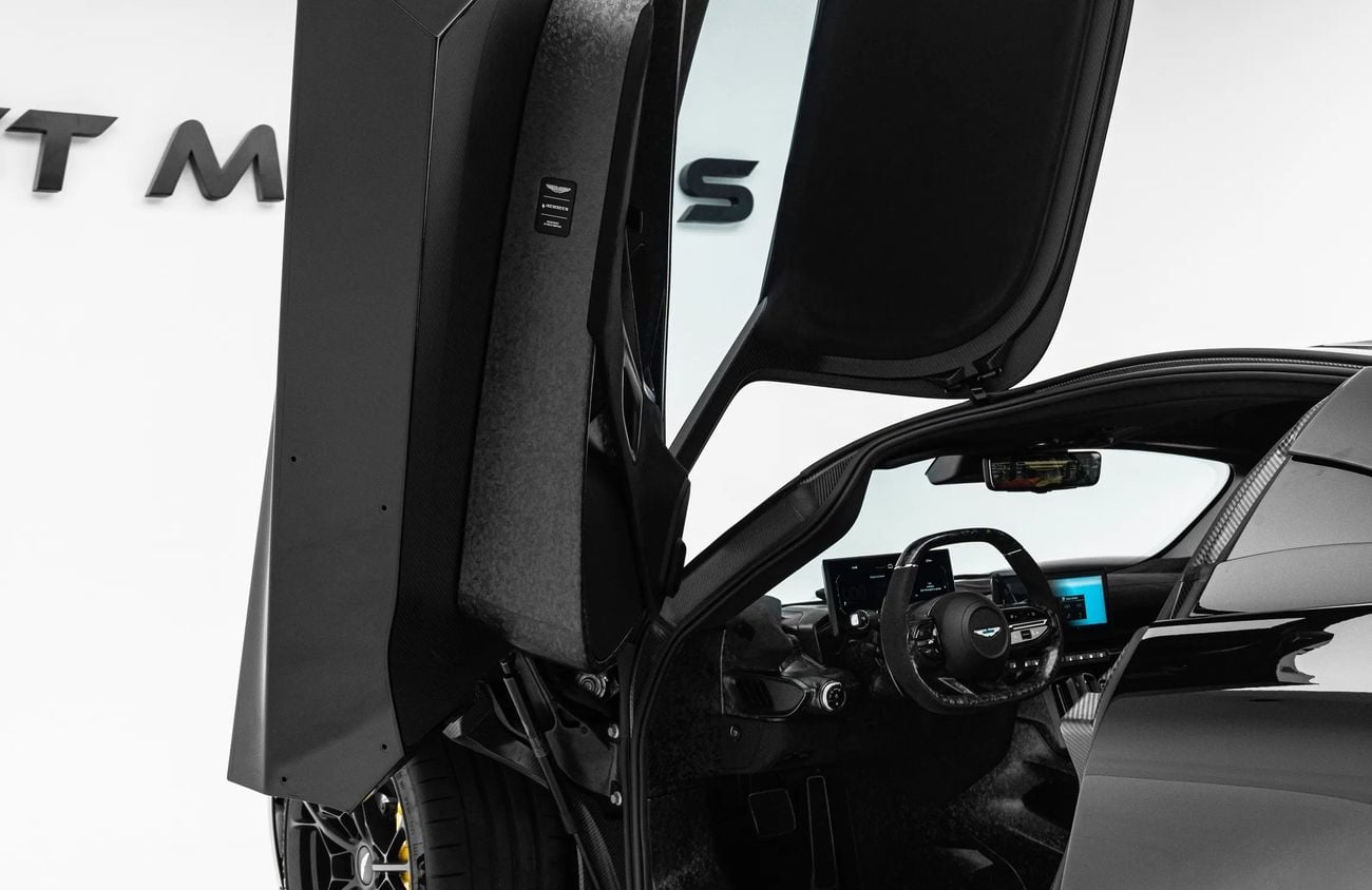 Aston Martin Valhalla 4.0L V8 Twin-Turbo Engine + eMotors