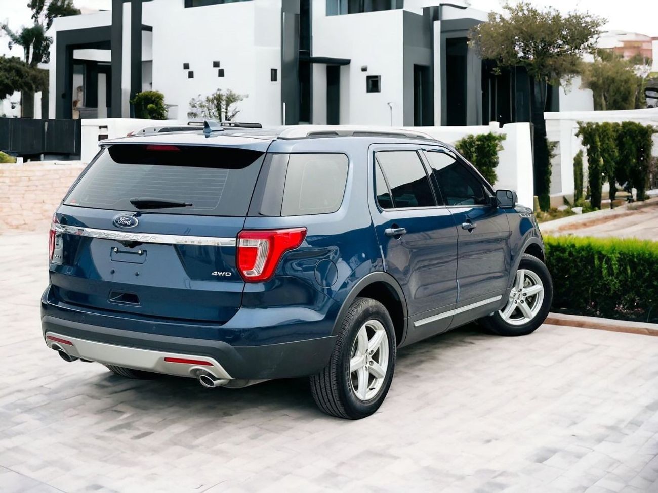 Ford Explorer Ford Explorer XLT 2017 - GCC - Full Service History